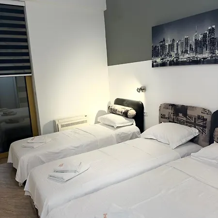 Orange 3 Apartment
